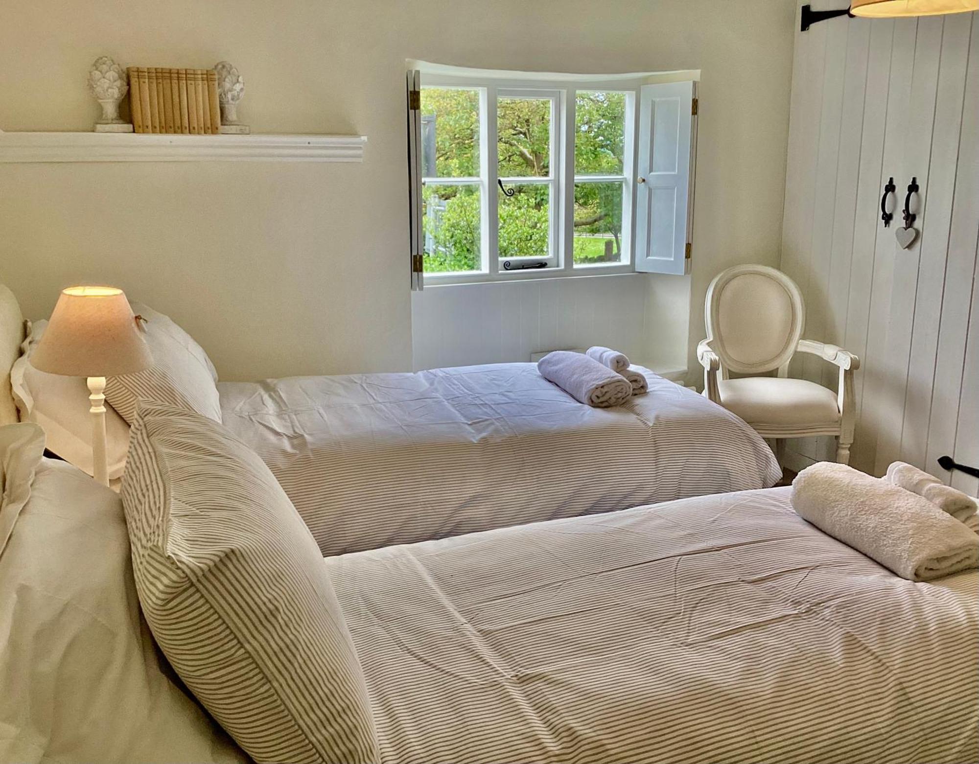 Tythe Barn Cottage Glastonbury Quarto foto